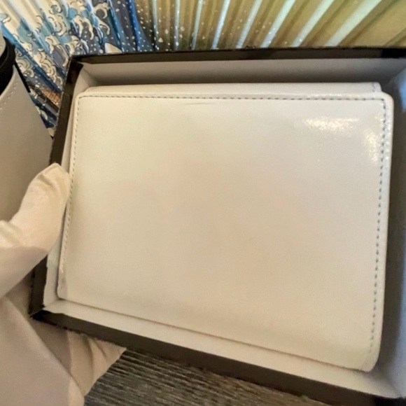 Gianni Versace Sunburst compact wallet white leather - Picture 4 of 16